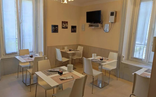 Hotel Cantore Genova