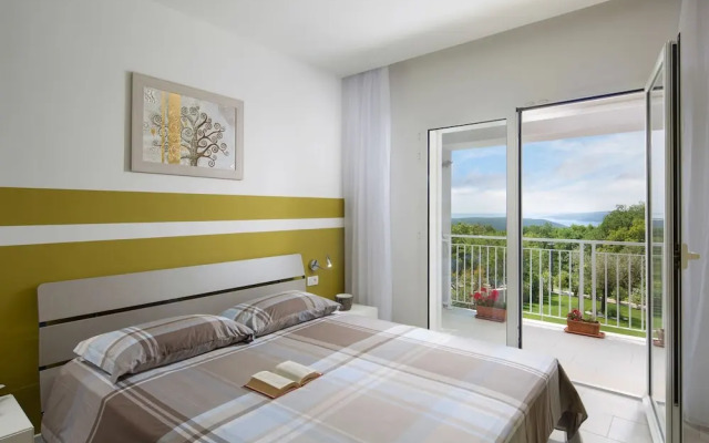 Peaceful Villa in Stanisovi With sea View