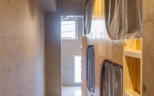 Picnic Hostel Osaka