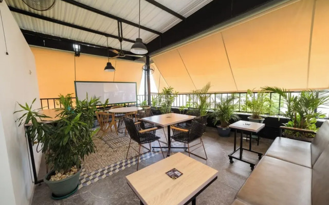 Caobos Center Coliving & Coworking