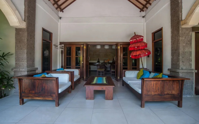 Villa Este, Seminyak