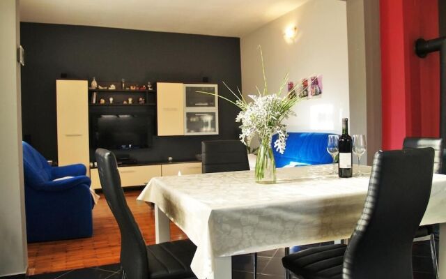 Schöne Ferienwohnung mit Terrasse, Roses