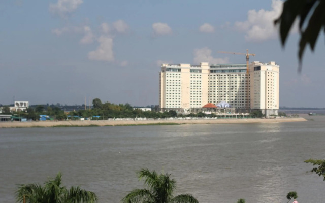 New Season Riverside Hotel