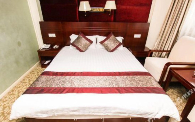 Jixi Dragon Holiday Hotel