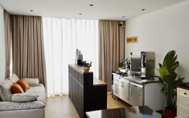 Snow Mountain Mijing Homestay (Xinduqiao Branch)