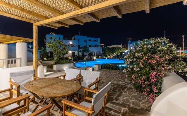 Queen of Naxos Luxury Villas & Suites