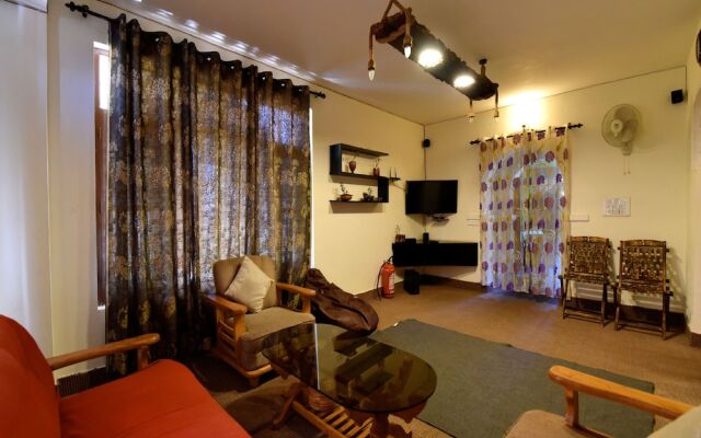 OYO 13350 Home Hill View Naggar Road
