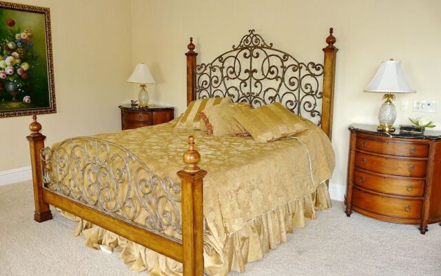 1370 North Collier Boulevard