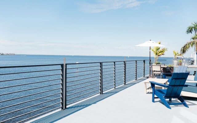The Suites at Fishermen's Village