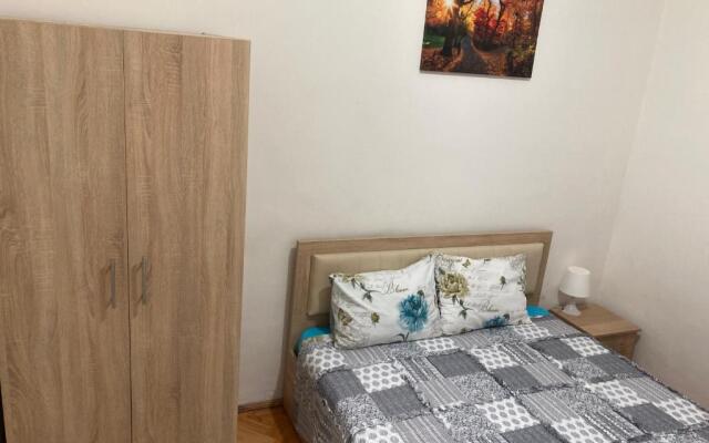 Irina Apartments