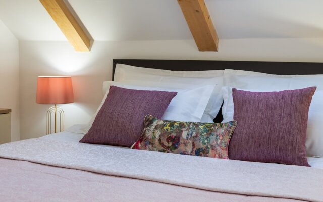 Romantic apartment in the attic