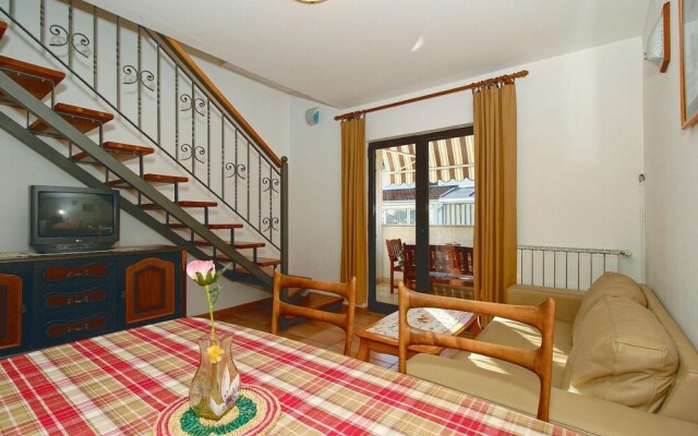 Nice Apartment in Porec With 2 Bedrooms