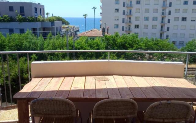 2P-vue mer-plages à 50m-parking privatif couvert
