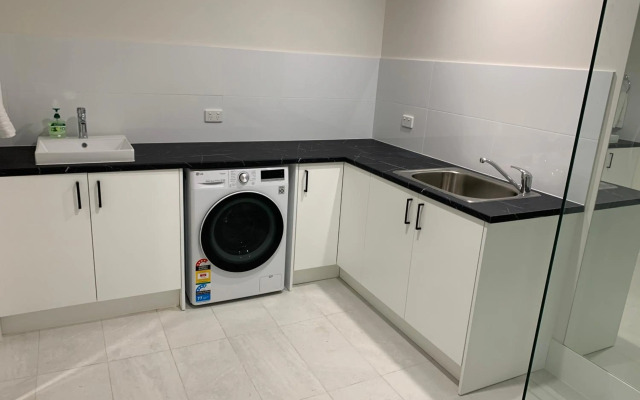 Beachside & Jetty View Apartment 4 - First Mate Apartment