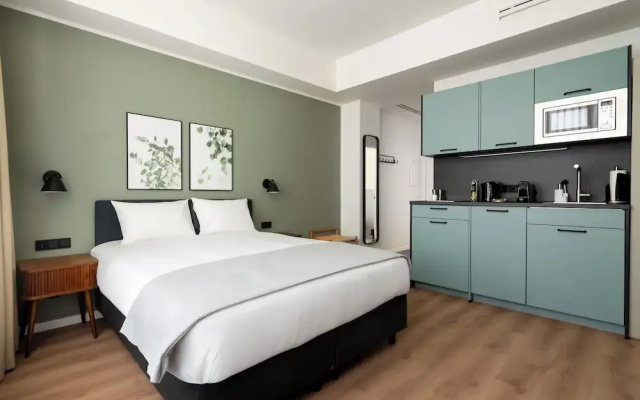 Limehome Athens Geraniou