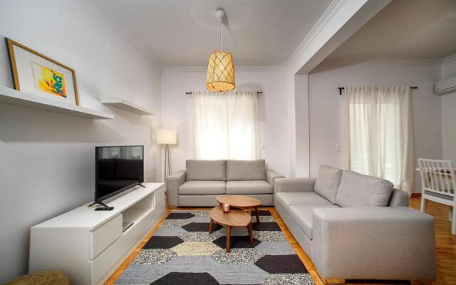 Acropolis area family friendly 2bdr apartment