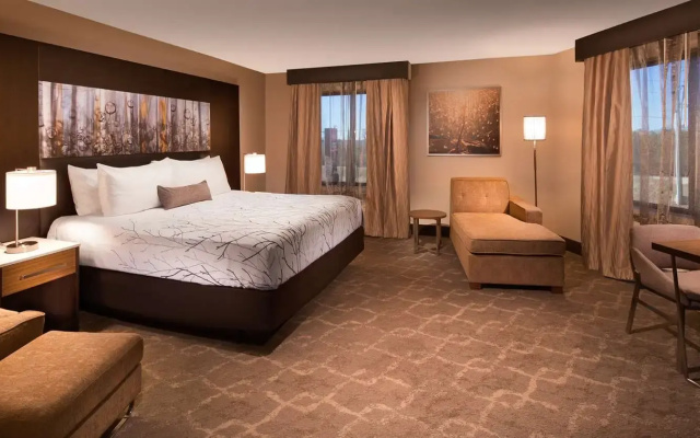 Aiden By Best Western Warm Springs Hotel And Event Center