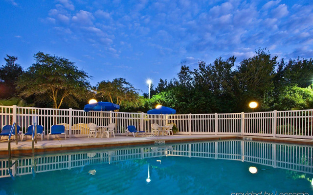 Holiday Inn Express Suites Plant City by IHG