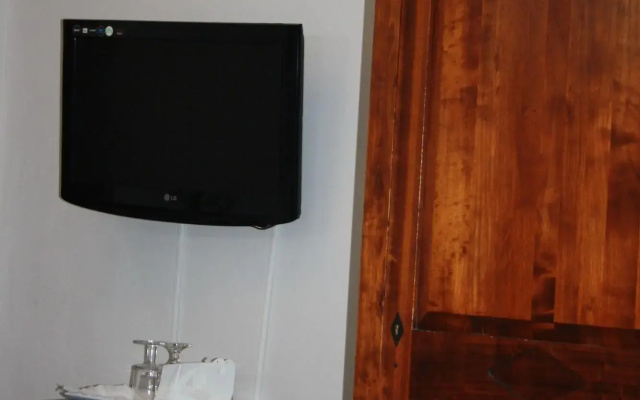 Fanti Rooms
