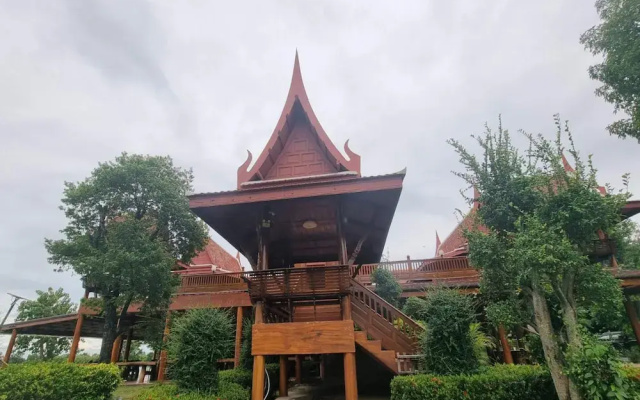Metathsana Resort