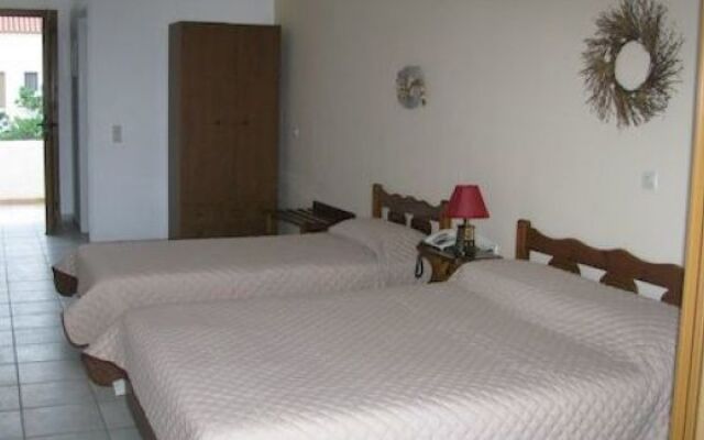 Skoutari Beach Hotel