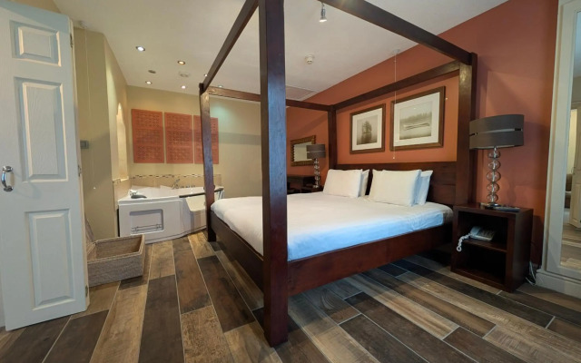 Oriel Hotel