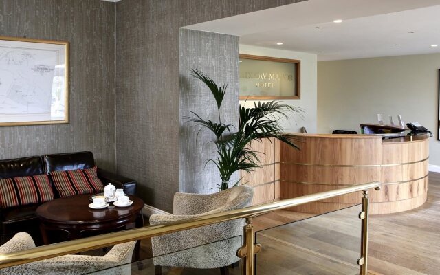 Hadlow Manor Hotel