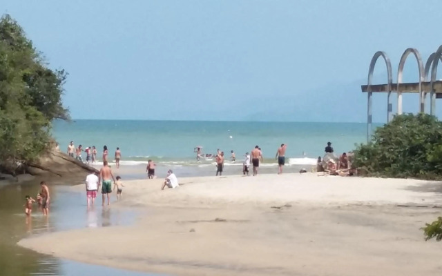 Kitnets Gracimar à 300mts Martin de Sá Caraguatatuba