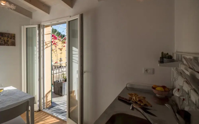 Liersena Sea View Mini Villa with AC