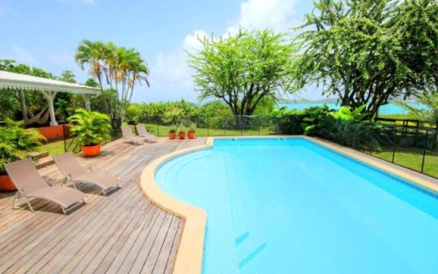 Villa avec piscine et vue mer (MQRO08)