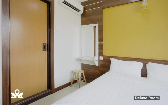 Golden Night Hotel