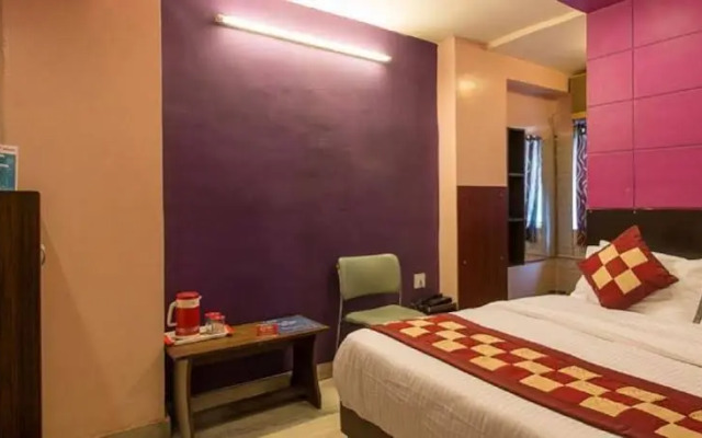 Hotel Abhiraj Palace