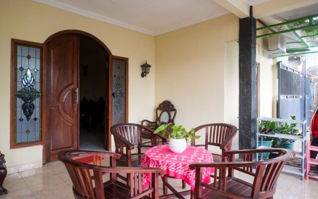 RedDoorz near Candi Ratu Boko 2