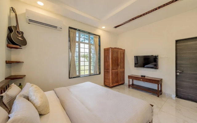 CosmicStays Ekantam - Mountain View Villa near Pune