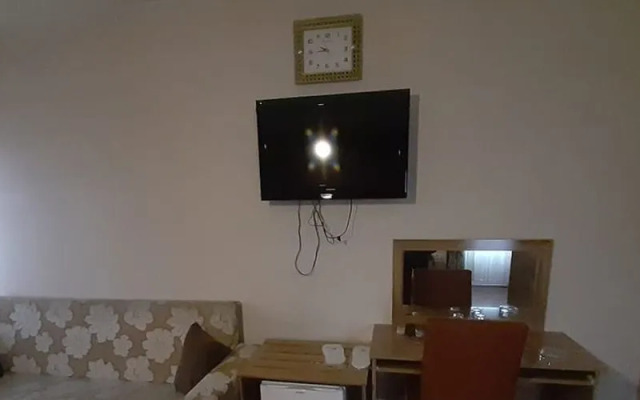 Aymini Hotel