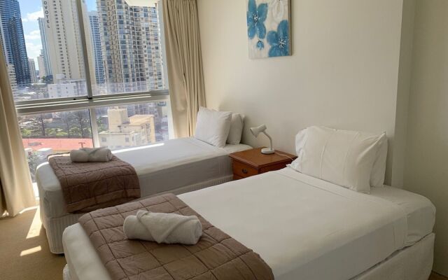 Peninsula Resort - Private Apartments