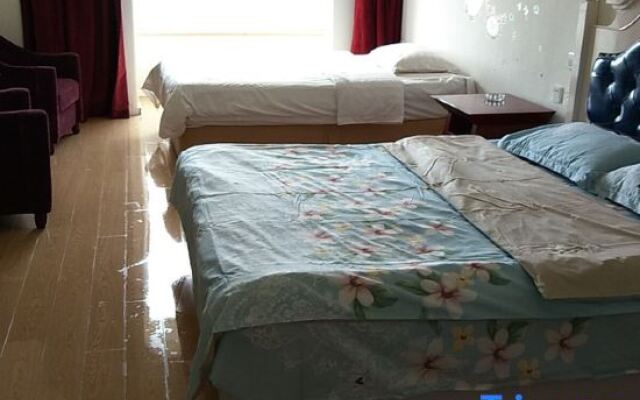 Yingkou Four Seasons Seascape Apartment