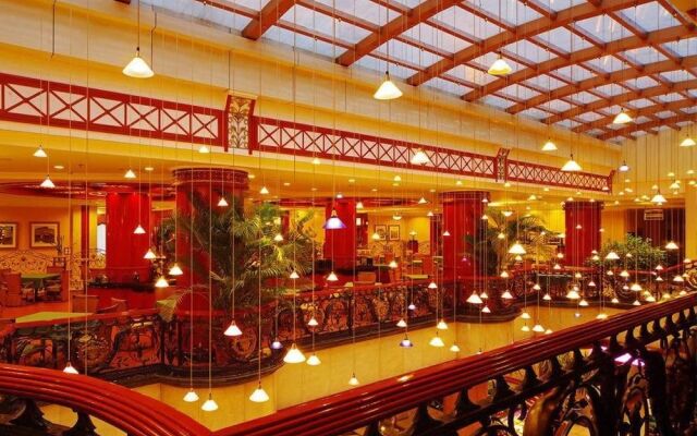 Zhonglian Hotel - Dandong