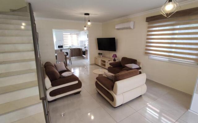 Royal Sun Holiday Villa, 2 Bedroom Semi-detached