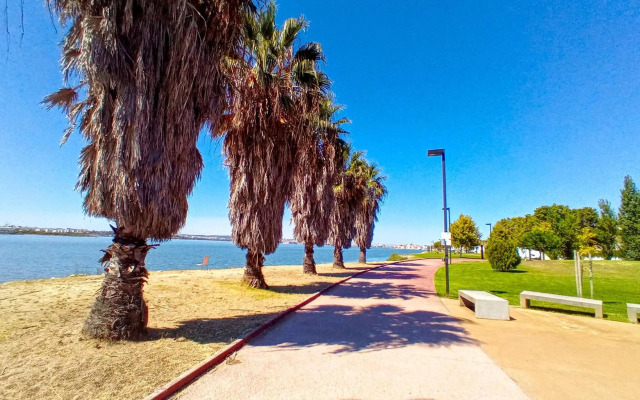 Oceanview Duplex shared Pool & Beach Sesimbra