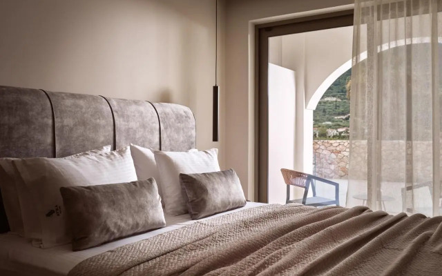 Avra Suites