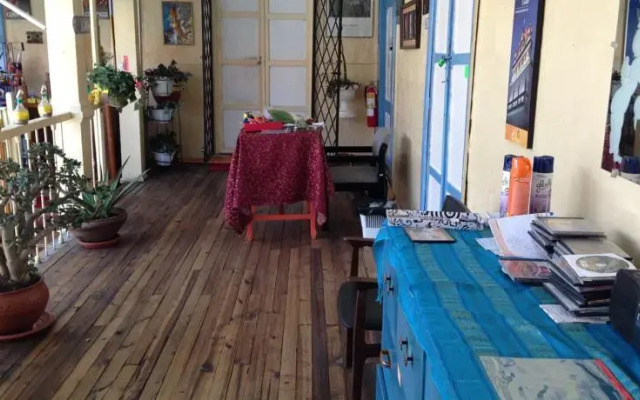 Hostal Azuaya