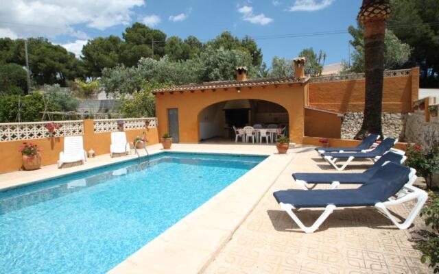 Mariros - pretty holiday property with garden and private pool in Moraira