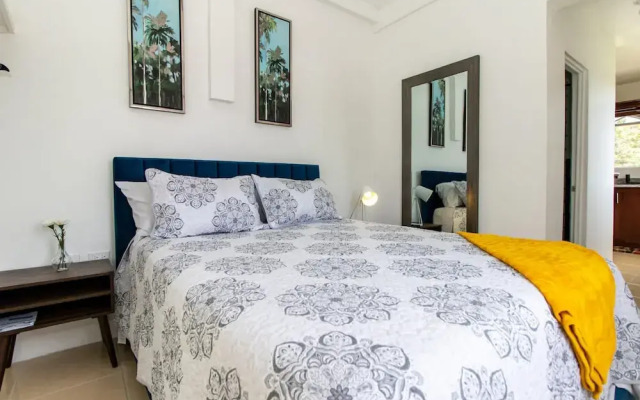 Runaway Bay Gem Suite