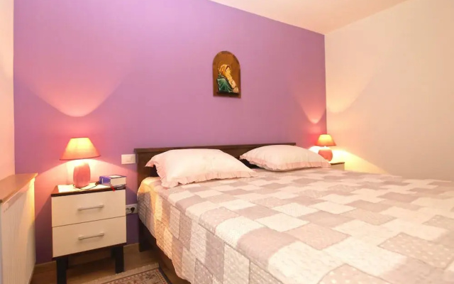 Apartment 64