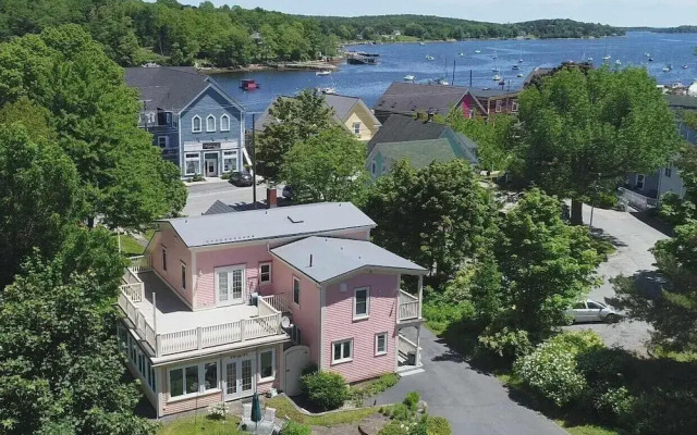 Miller House By the Bay