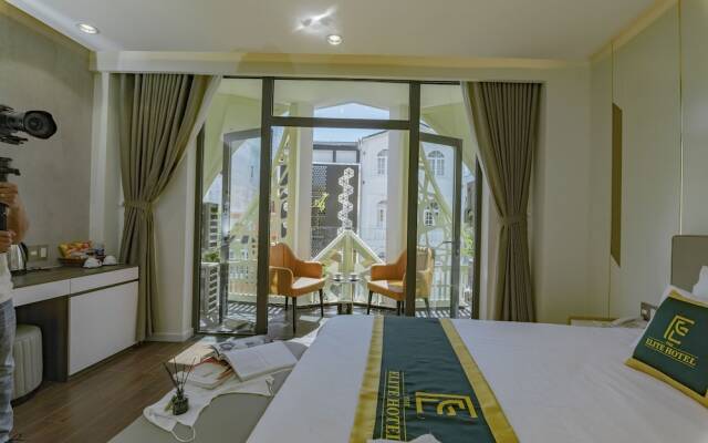 The Elite Hotel