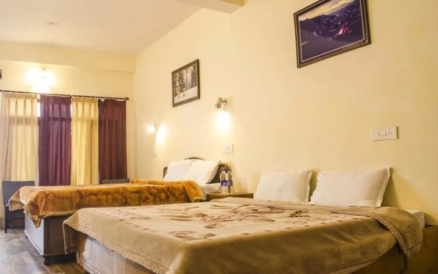 OYO 4966 Raikot Resort
