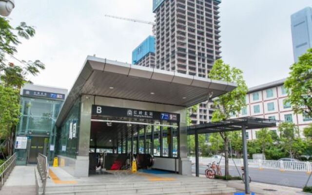 Shenzhen Platinum Times Hotel Apartment (Bagualing Subway Station Branch)