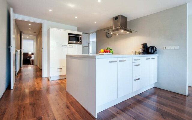 Rembrandtplein Apartment Suites